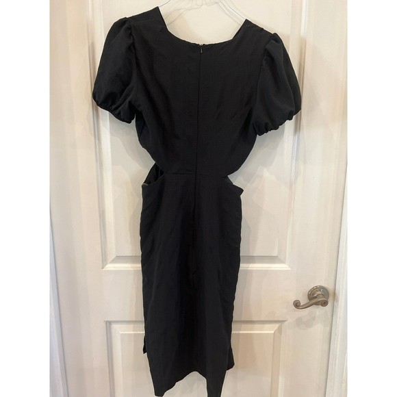 And now this dress - Picture 4 of 4